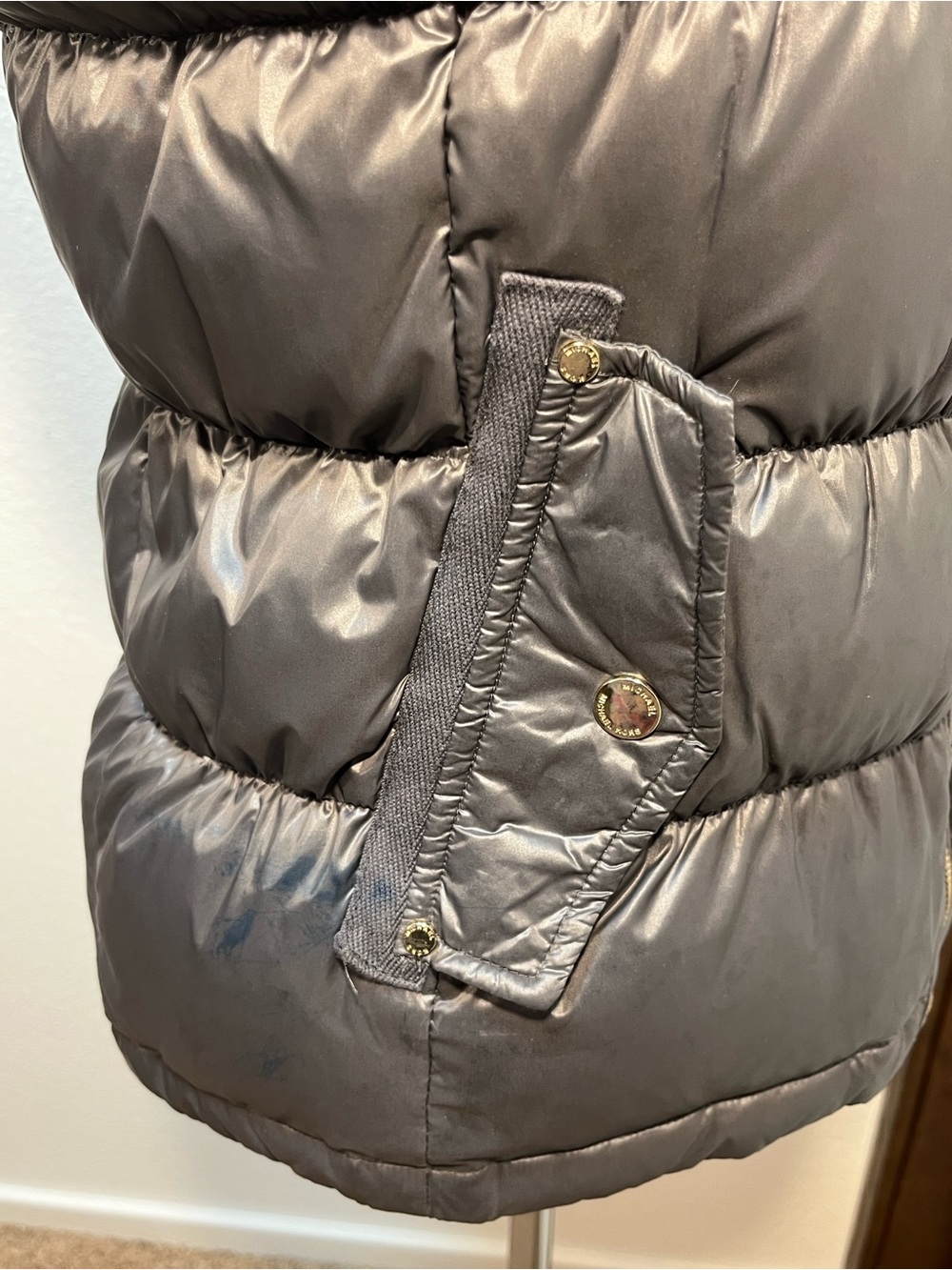 Michael Kors Hooded Puffer Vest XS Black Charcoal Gold Zip - Picture 6 of 12